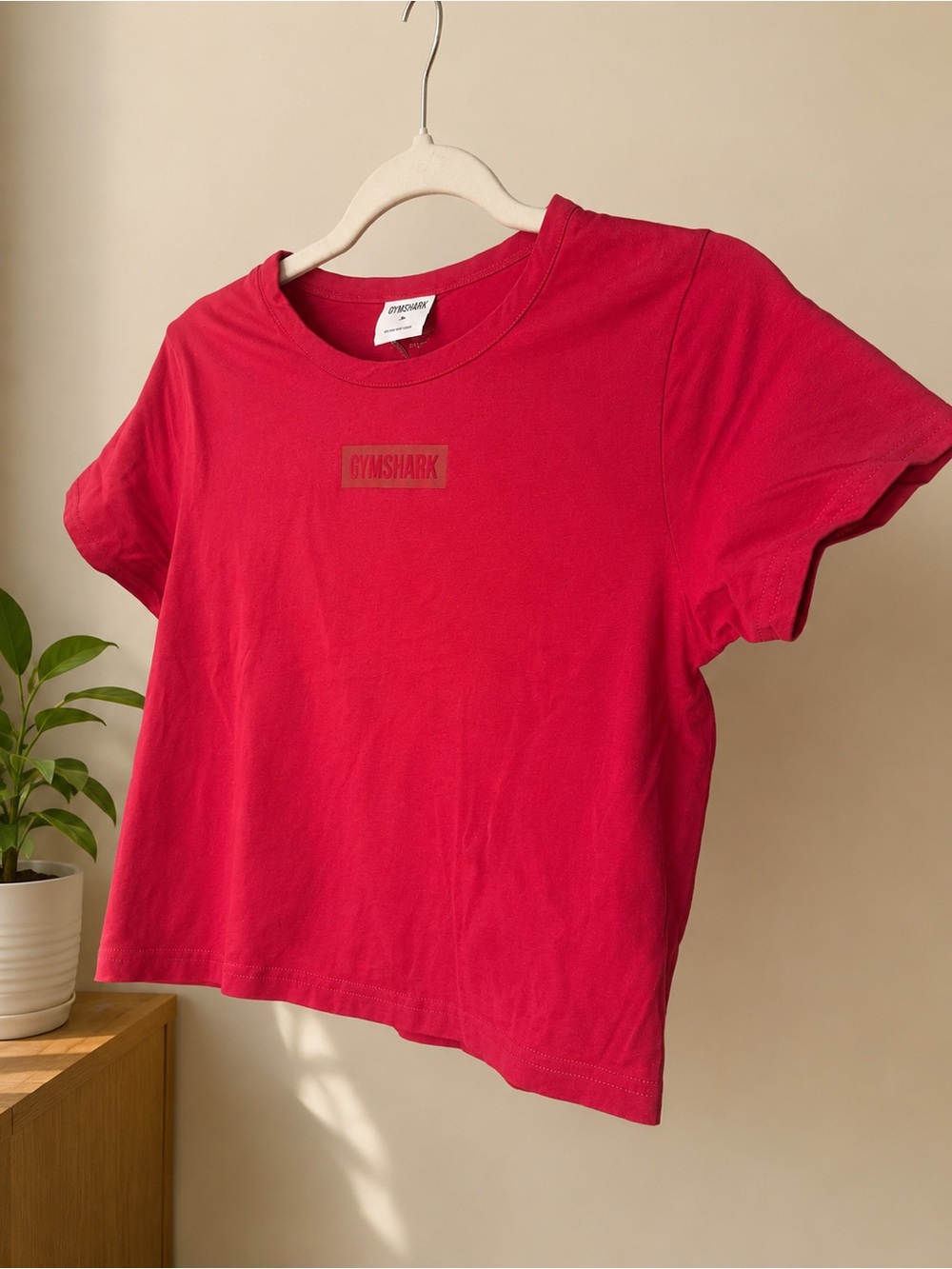 Gymshark Red cropped Logo Tee
